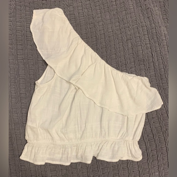 AE Ruffled One Shoulder Bubble Top - Picture 2 of 9